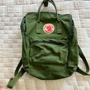 Green fjallraven backpack, good condition